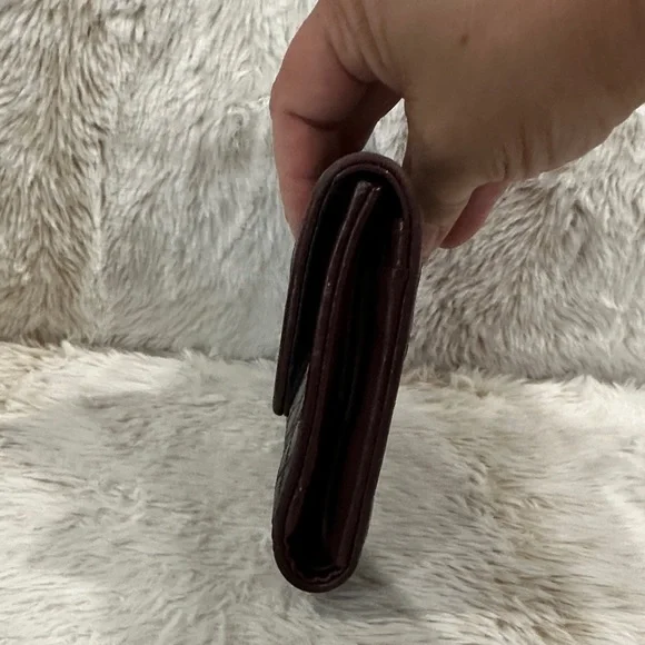 CHANEL Black Quilted wallet with Silver Logo - Picture 3 of 6